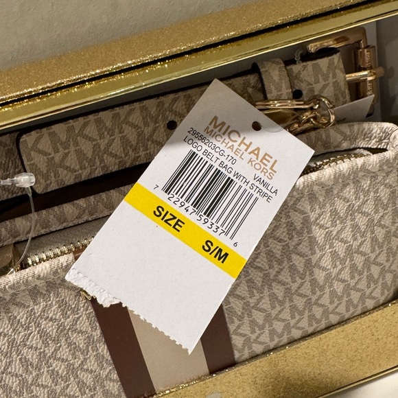 Michael Kors Cream and Brown Belt Bag - Picture 4 of 10
